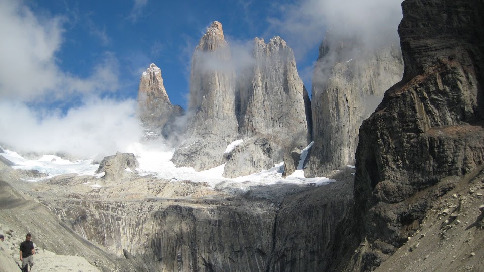 How to get from Punta Arenas to Torres del Paine
