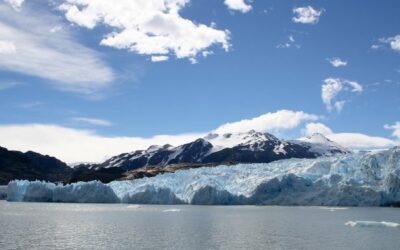 Navegacion por el Glaciar Grey